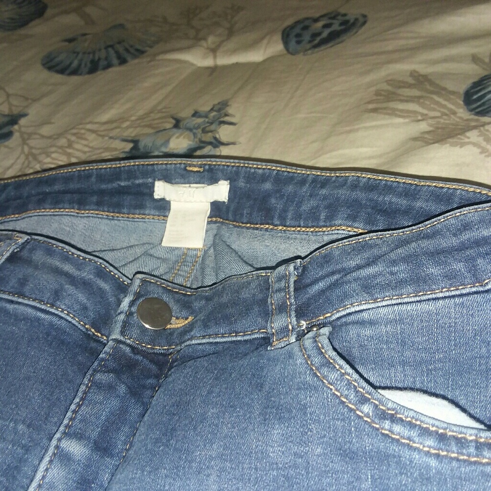 H&M Dark-Washed Jeans